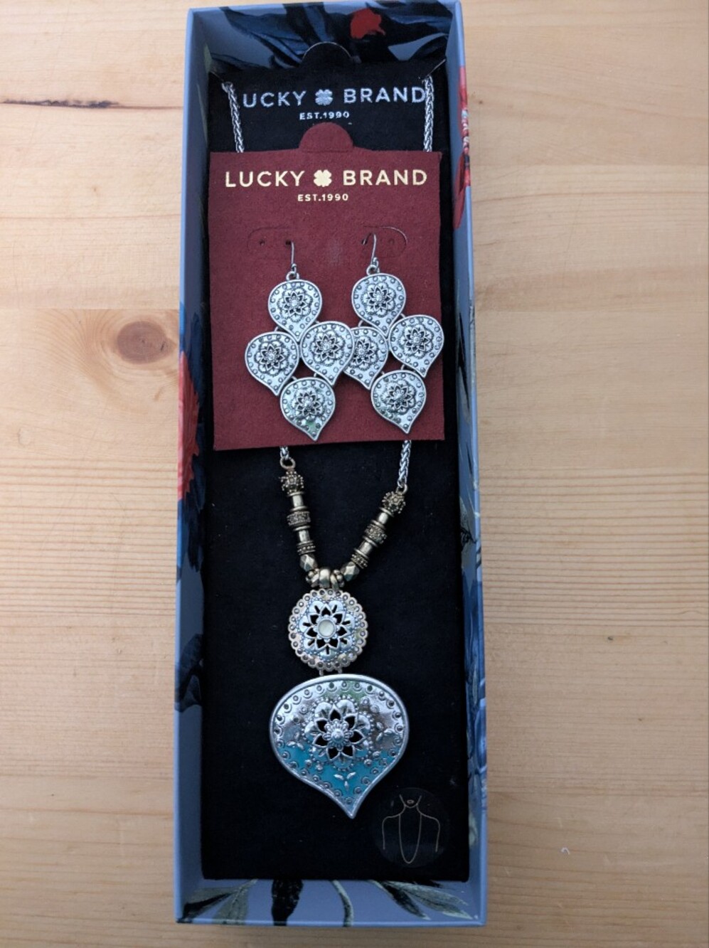 Lucky Brand Silver and Gold Pendant Necklace and Dangle Earrings Set